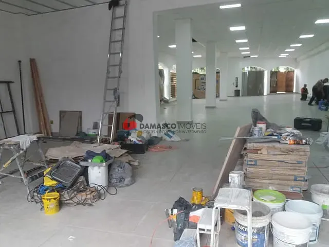 Galpão / Barracão com 354m², para alugar, no bairro Fundação em São Caetano do Sul