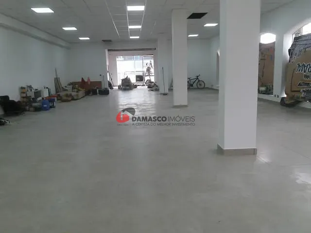 Galpão / Barracão com 354m², para alugar, no bairro Fundação em São Caetano do Sul