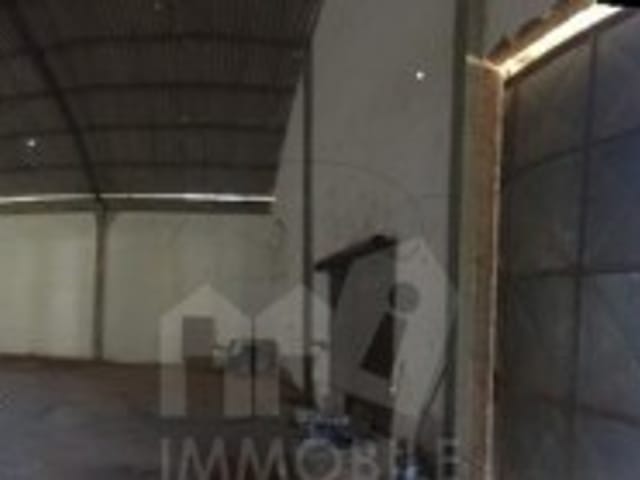 Galpão / Barracão à venda, no bairro Araras em Petrópolis