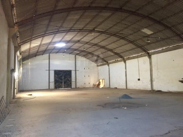 Galpão / Barracão à venda, no bairro Araras em Petrópolis