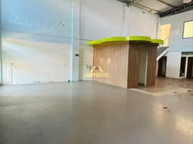 Galpão / Barracão com 250m², para alugar, no bairro Centro em Salto