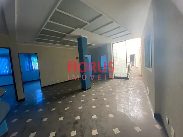 Sala à venda, no bairro Vila Carbone em São Paulo
