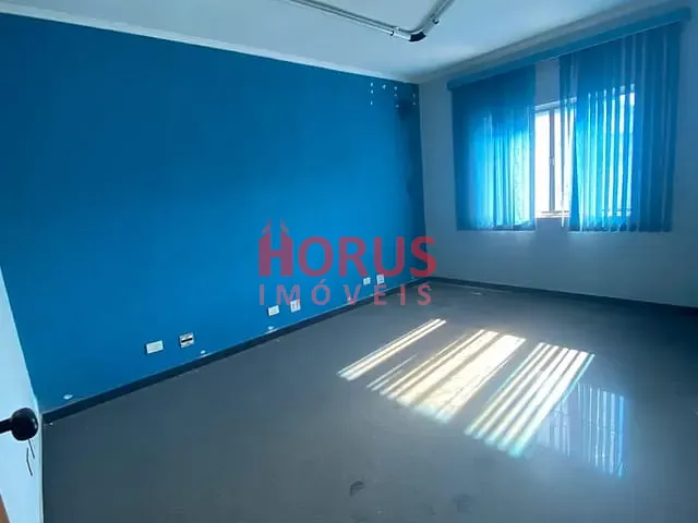 Sala à venda, no bairro Vila Carbone em São Paulo