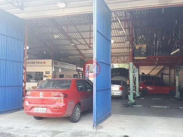 Galpão com 800m², à venda, no bairro Rubem Berta em Porto Alegre