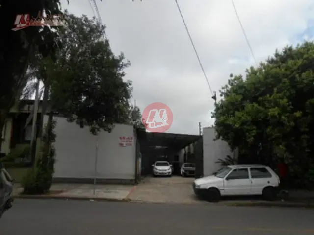 Galpão com 750m², à venda, no bairro Vila Ipiranga em Porto Alegre