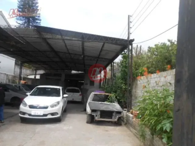 Galpão com 750m², à venda, no bairro Vila Ipiranga em Porto Alegre