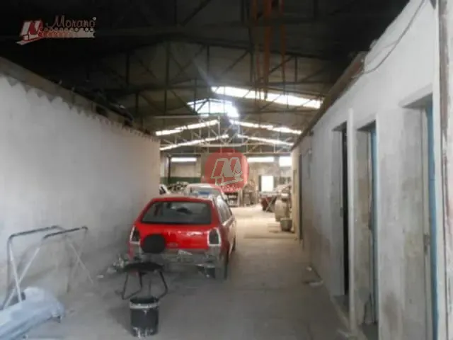 Galpão com 750m², à venda, no bairro Vila Ipiranga em Porto Alegre