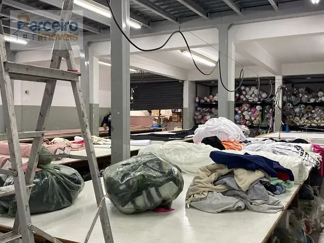 Galpão / Barracão com 500m², à venda, no bairro Vila Carrão em São Paulo
