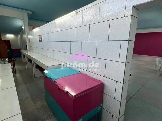 Galpão com 500m², à venda, no bairro Jardim Altos de Santana em São José Dos Campos