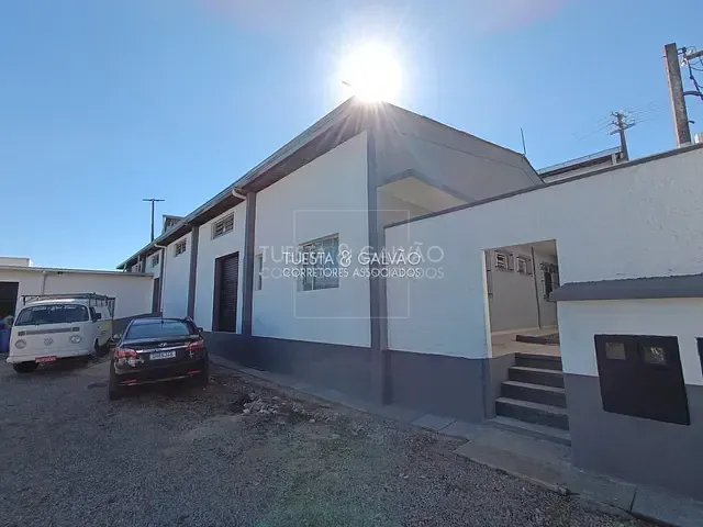 Galpão / Barracão com 898m², para alugar, no bairro São Marcos em São José dos Pinhais