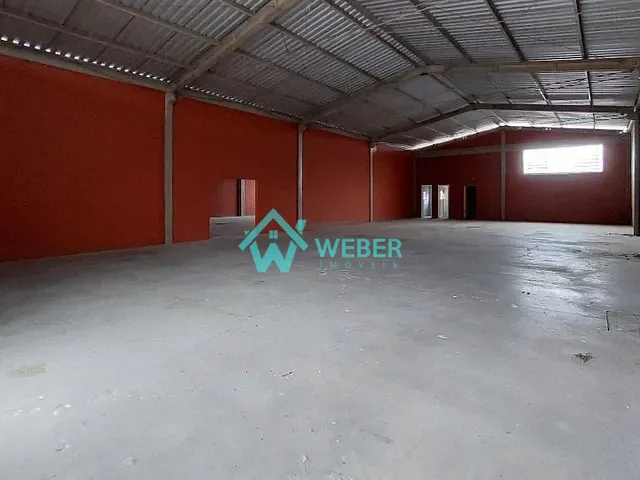 Galpão / Barracão com 759m², à venda, no bairro Petrópolis em Novo Hamburgo