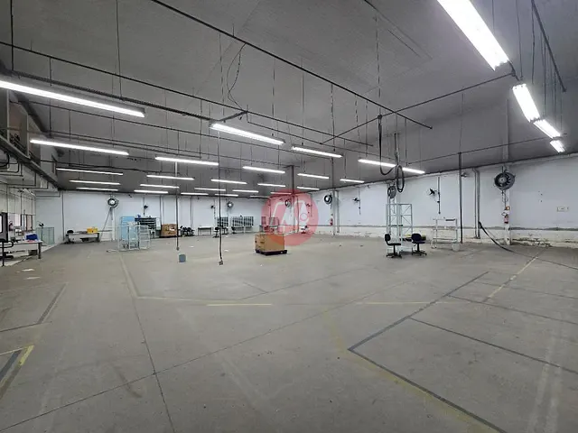 Galpão com 2000m², para alugar, no bairro Navegantes em Porto Alegre