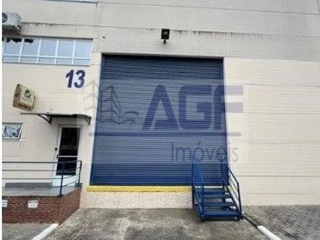Galpão com 211m², para alugar, no bairro Casa Grande em Diadema