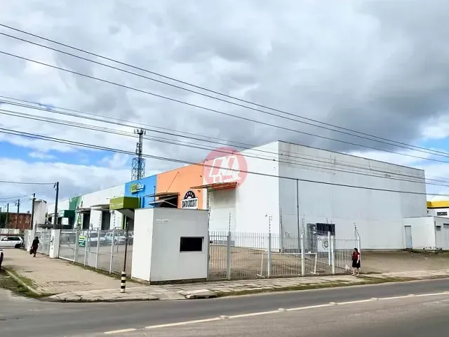 Galpão com 382m², para alugar, no bairro Humaitá em Porto Alegre