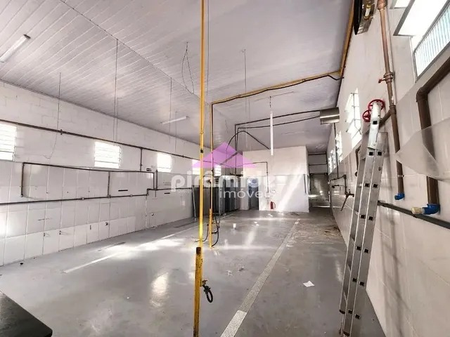 Galpão com 300m², à venda ou para alugar, no bairro Parque Industrial em São José Dos Campos