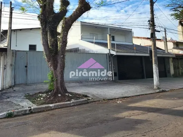 Galpão com 300m², à venda ou para alugar, no bairro Parque Industrial em São José Dos Campos