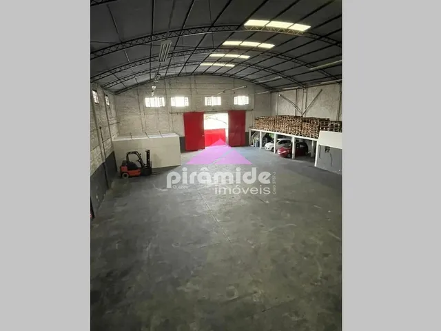 Galpão com 1556m², à venda, no bairro Pontal de Santa Marina em Caraguatatuba