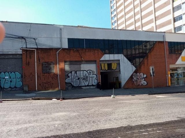 Galpão / Barracão com 2700m², à venda, no bairro Cambuci em São Paulo