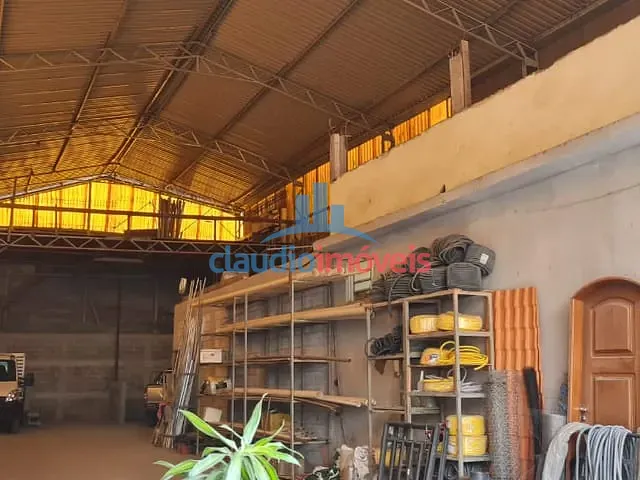 Galpão / Barracão para alugar, no bairro Ano Bom em Barra Mansa