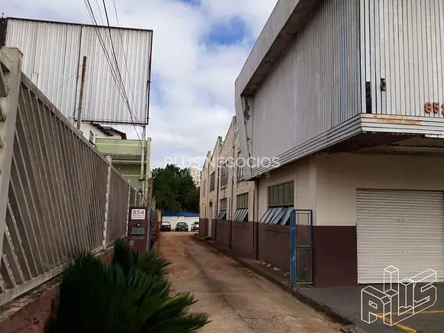 Galpão / Barracão com 3600m², à venda, no bairro Vila Helena em Sorocaba
