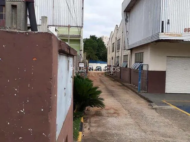 Galpão / Barracão com 3600m², à venda, no bairro Vila Helena em Sorocaba