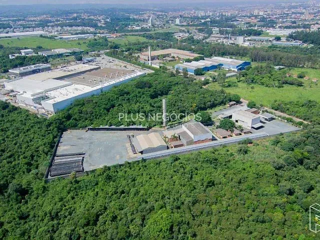 Galpão / Barracão com 24000m², à venda ou para alugar, no bairro Iporanga em Sorocaba
