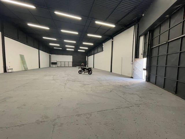Foto do Galpão / Barracão - ÓTIMO GALPÃO COMERCIAL DE 750m² ÁREA LIVRE DE 680m  PARA ALUGAR  NA REGIÃO DO  BAIRRO DO LIMÃO - SÃO PAULO - SP | Horus Imóveis