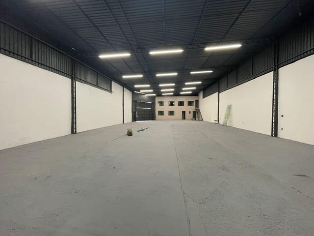 Foto do Galpão / Barracão - ÓTIMO GALPÃO COMERCIAL DE 750m² ÁREA LIVRE DE 680m  PARA ALUGAR  NA REGIÃO DO  BAIRRO DO LIMÃO - SÃO PAULO - SP | Horus Imóveis