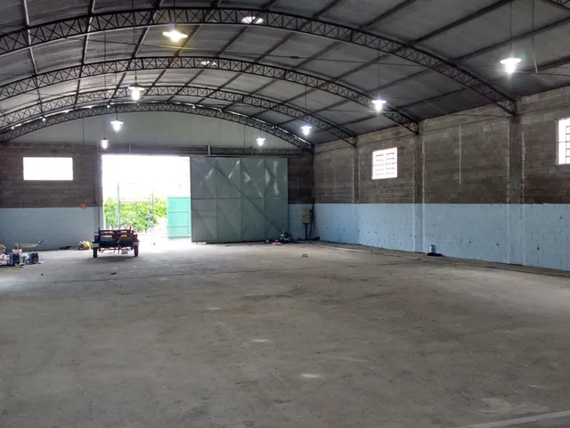 Galpão com 1000m², para alugar, no bairro Chácaras Reunidas em São José Dos Campos