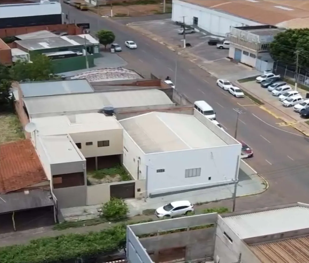 Galpão comercial para venda em Centro, 400m²