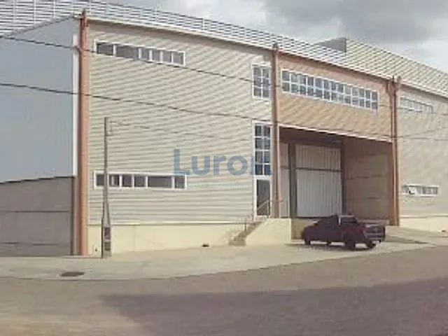 Galpão / Barracão com 2000m², para alugar, no bairro Jardim São Pedro em Hortolândia