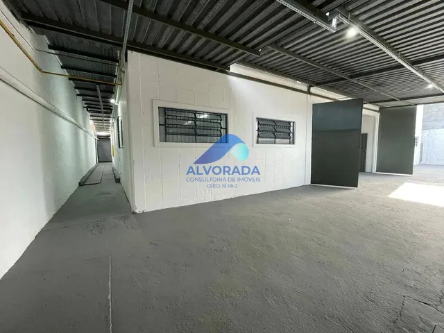 Galpão com 720m², para alugar, no bairro Jardim Imperial em São José Dos Campos