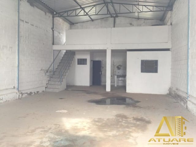 Galpão / Barracão com 108m², para alugar, no bairro São Geraldo em Pouso Alegre