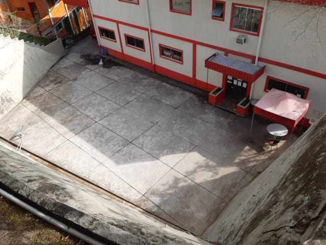 Galpão / Barracão à venda ou para alugar, no bairro Pedro do Rio em Petrópolis