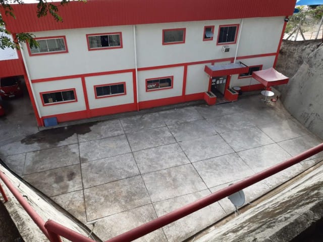 Galpão / Barracão à venda ou para alugar, no bairro Pedro do Rio em Petrópolis