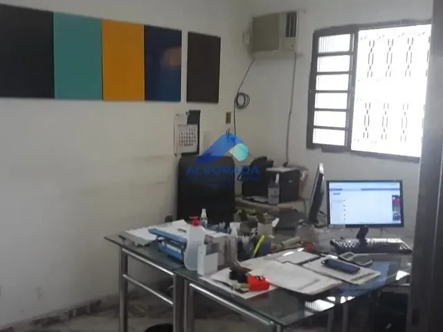 Galpão com 900m², para alugar, no bairro Chácaras Reunidas em São José Dos Campos