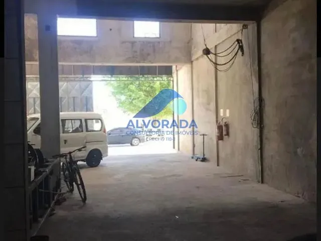 Galpão com 250m², à venda, no bairro Vila Antônio Augusto Luiz em Caçapava