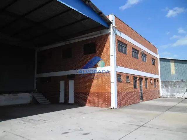 Galpão com 600m², para alugar, no bairro Chácaras Reunidas em São José Dos Campos