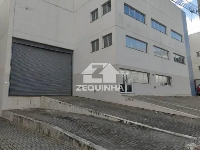 Galpão / Barracão com 1185m², para alugar, no bairro Centro em Vargem Grande Paulista