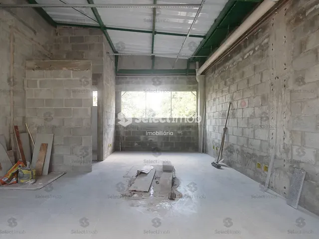 Galpão / Barracão com 220m², para alugar, no bairro Vila Assunção em Santo André