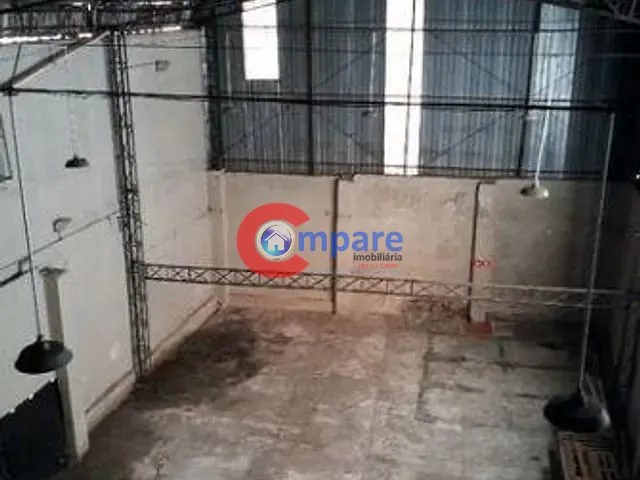 Galpão / Barracão com 900m², à venda, no bairro Vila Augusta em Guarulhos