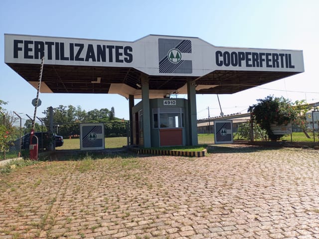 Foto do Galpão - Galpão logístico para venda em Vila San Martin, 11,377m² | Lares e Andares Imóveis