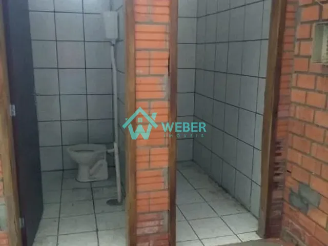 Galpão com 330m², à venda ou para alugar, no bairro São Jorge em Novo Hamburgo