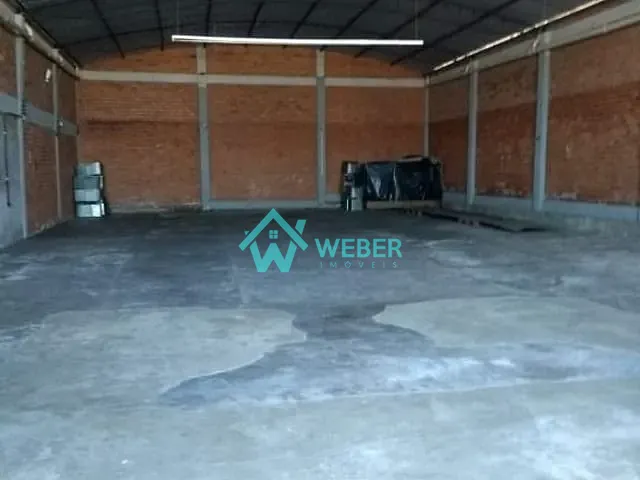 Prédio com 330m², à venda ou para alugar, no bairro São Jorge em Novo Hamburgo