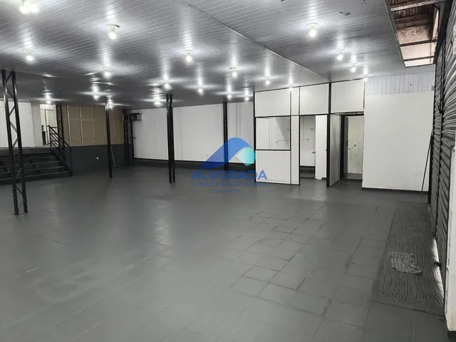 Galpão com 10m², para alugar, no bairro Vila Nair em São José Dos Campos