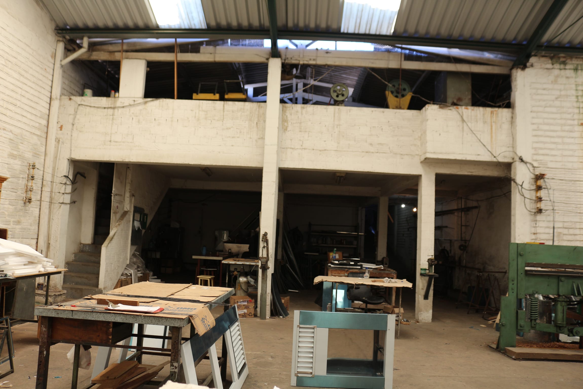 Galpão com 480 m² de vão livre, 4 banhos, 100 metros de escritório, com 3 portas de aço, pé direito duplo, à venda, Caiçaras, Belo Horizonte, MG miniatura 11