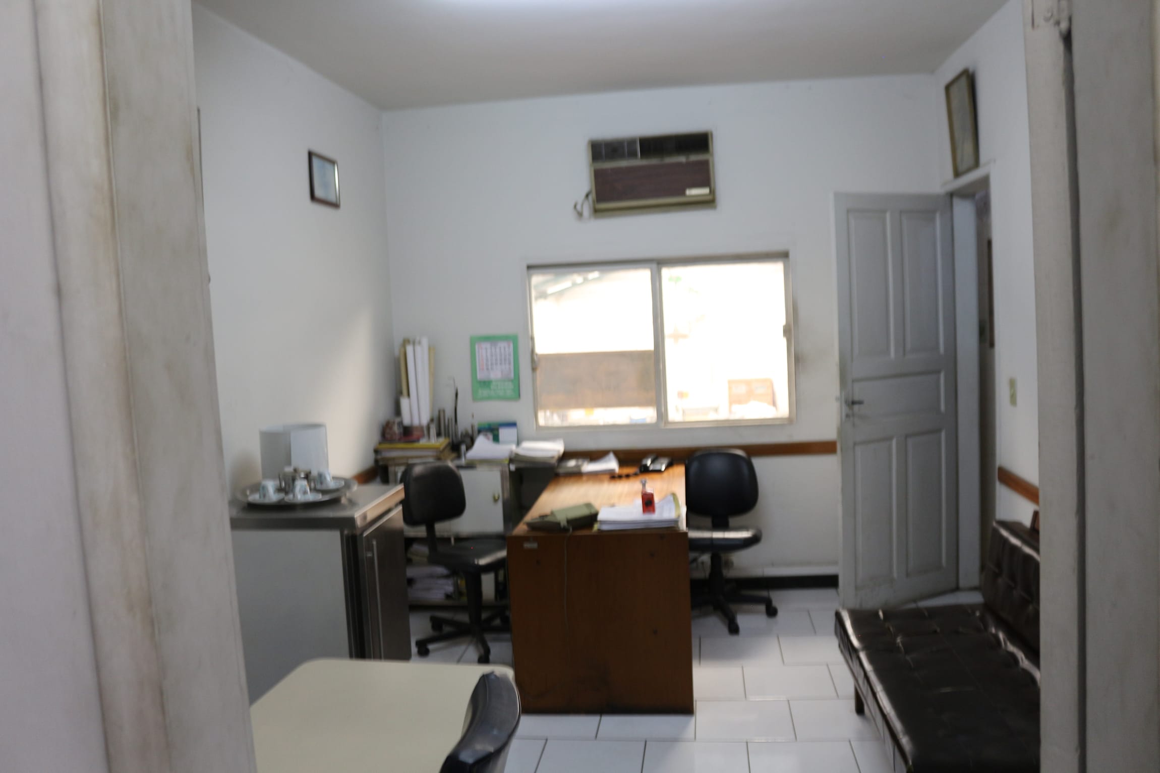 Galpão com 480 m² de vão livre, 4 banhos, 100 metros de escritório, com 3 portas de aço, pé direito duplo, à venda, Caiçaras, Belo Horizonte, MG miniatura 21