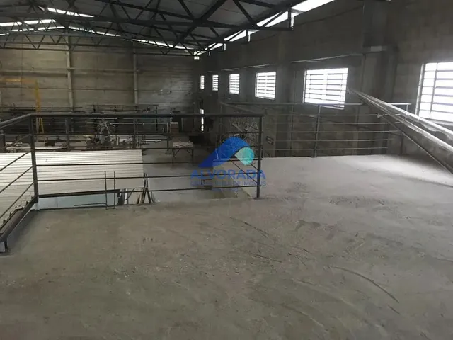 Galpão com 1400m², à venda, no bairro Putim em São José Dos Campos