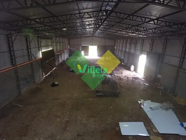 Galpão / Barracão com 1000m², para alugar, no bairro Biritiba em Biritiba-Mirim