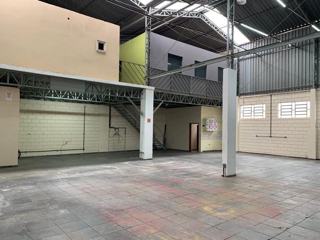 Foto do Galpão / Barracão - Excelente Galpão comercial para Locação, com 600 metros de construção, 8 metros de Pe direito, 5 vagas , Jardim Modelo, São Paulo - SP | Imobiliária Compare